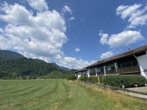 Ferienwohnung Kaiserpanorama Haus mit Wiese